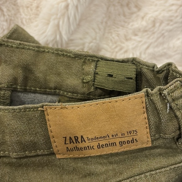 Zara boy toddler Jean style pants in olive green size 12-18 months - Picture 5 of 10